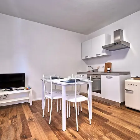 Marina Apartment *